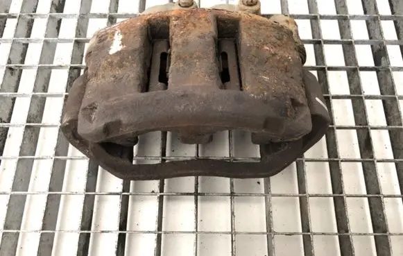 Renault Master II Front brake caliper