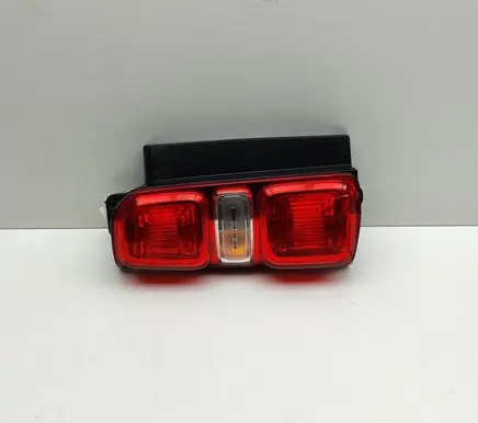 Opel Vivaro Rear/tail lights 9808243180