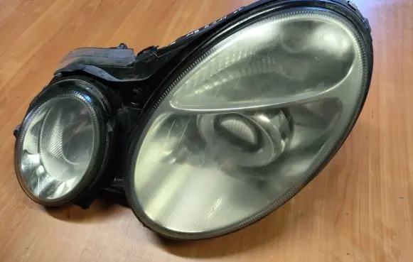 Mercedes-Benz E W211 Headlight/headlamp 15435900