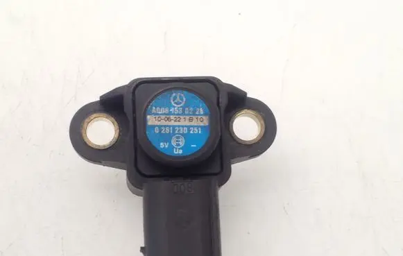 Mercedes-Benz C W204 Air pressure sensor 0261230251