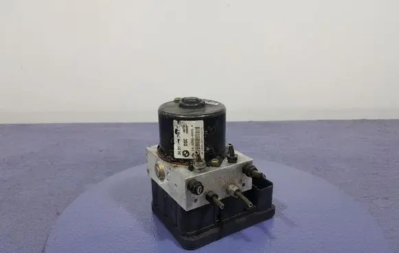 BMW 3 E46 ABS Pump 6759045