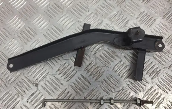 Toyota Avensis T250 Battery bracket 7440420600 7445102012