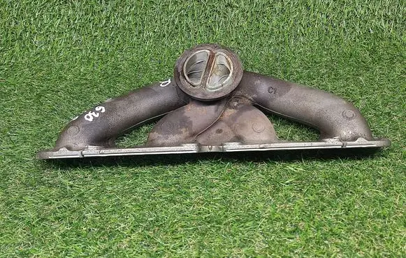 BMW 5 G30 G31 Exhaust manifold 8600284