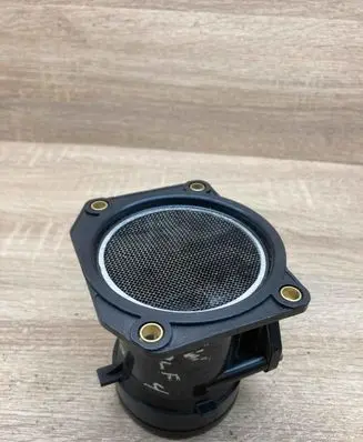 Volkswagen Golf IV Mass air flow meter VOLKSWAGENGOLF4MK4 16PETROL