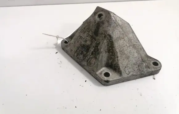 BMW 5 F10 F11 Engine mounting bracket 6776903