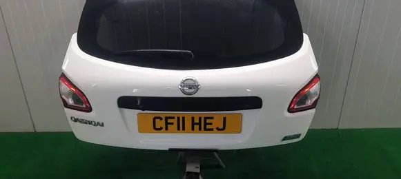 Nissan Qashqai Truck tailgate 