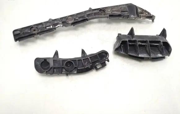 Toyota Avensis T270 Rear bumper mounting bracket 5257605060 5257805020 5256305040