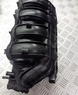 Volkswagen Golf IV Intake manifold 036129711DE