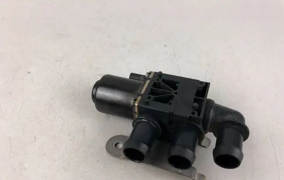 Mini One - Cooper F56 F55 Coolant heater control valve 9487542