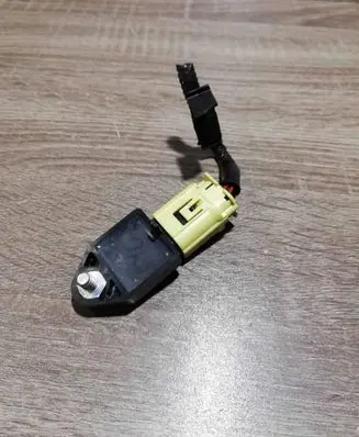 Toyota Avensis T250 Airbag deployment crash/impact sensor 8983105010