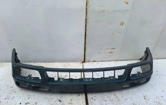 Volkswagen Golf III Front bumper 1H6807217J