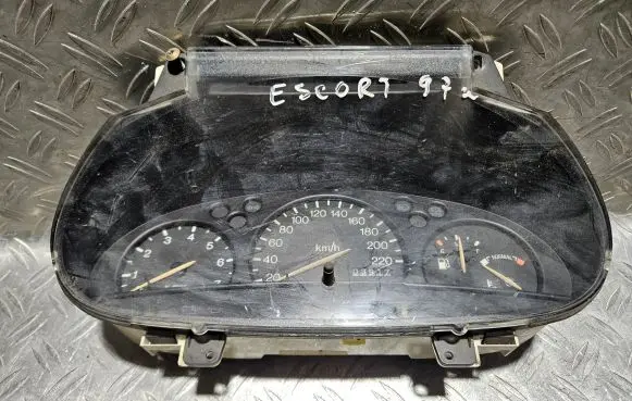Ford Escort Speedometer (instrument cluster) 96FB10848BA DIU7A