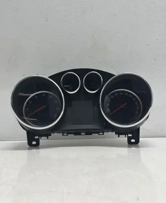 Opel Astra J Speedometer (instrument cluster) 13433775