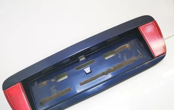 Nissan Primera Tailgate trim 90810AU400