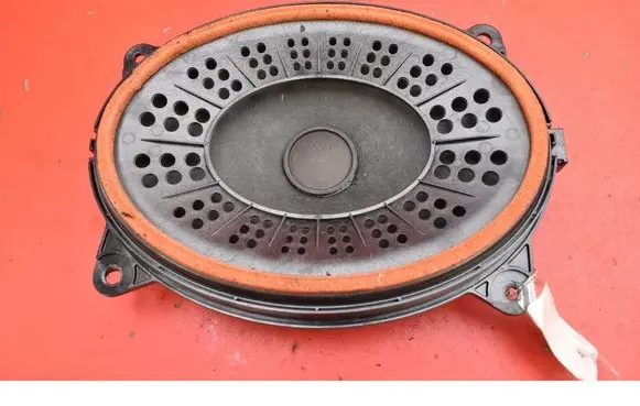 Toyota Prius+ (ZVW40) Subwoofer speaker 861600WV50