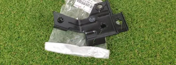 Toyota Verso Fender mounting bracket 165060r070