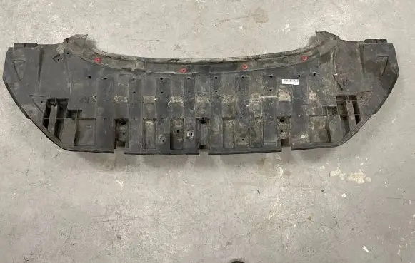 Front bumper skid plate/under tray