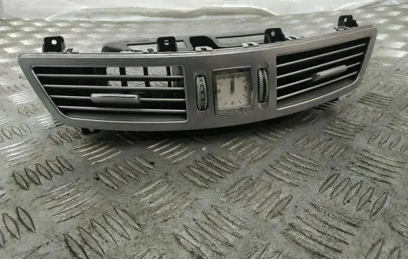 Mercedes-Benz S W221 Dashboard air vent grill cover trim A2218300954 05569003