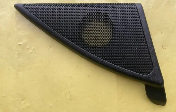 Mercedes-Benz C W203 Front door speaker cover trim A2037200248