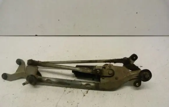Nissan Primera Front wiper linkage and motor 28810AV310