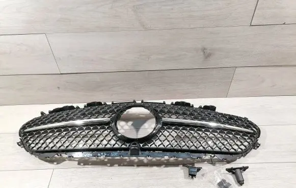 Mercedes-Benz CLS W257 Front bumper upper radiator grill A2578881700