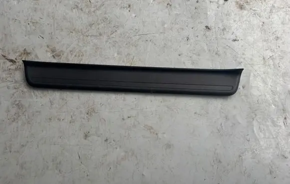 KIA EV6 Front sill trim cover 85883CV000