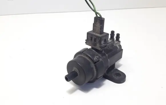 Ford Focus Turbo solenoid valve 98AB9E882AA