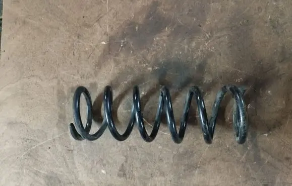 Lexus IS 200-300 Front coil spring