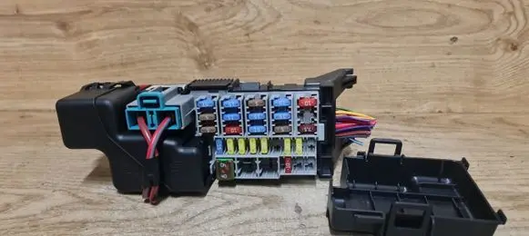 Volvo XC70 Fuse box set DPN13800159HWB