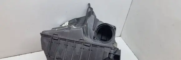 Renault Scenic III - Grand scenic III Air filter box 8200947663