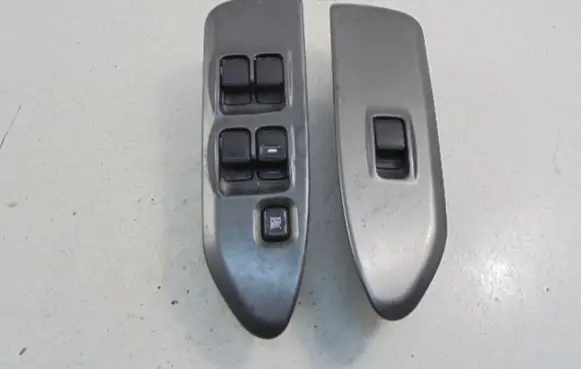 Mitsubishi Lancer VIII Electric window control switch 8608A098