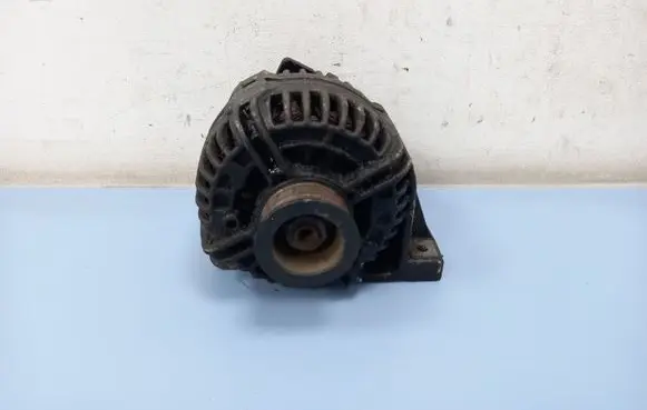 Volvo S40, V40 Generator/alternator 0124515017 8111001 8602277