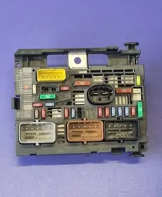 Citroen Berlingo BSM Control unit 9807028880