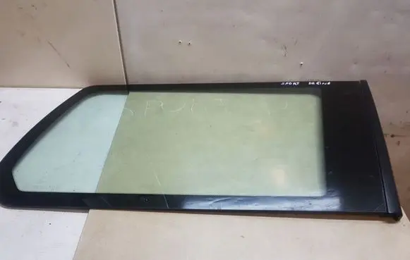 Mitsubishi Pajero Sport I Rear side window