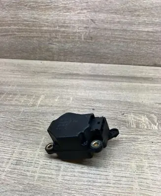 Volvo S60 Air flap motor/actuator 74933F 180103