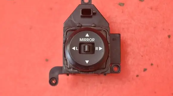 Hyundai i30 Mirror heating switch 