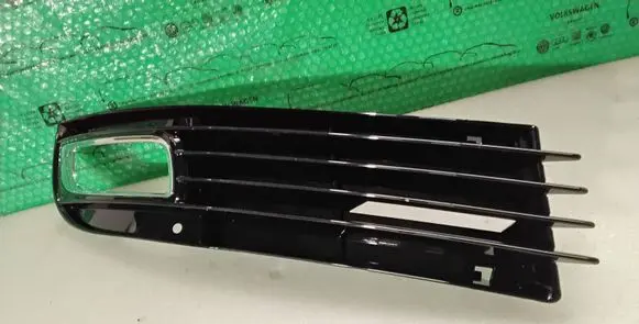 Audi A8 S8 D3 4E Front bumper lower grill 4E0807682AN 4E0807682AM