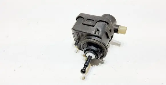 Headlight level adjustment motor