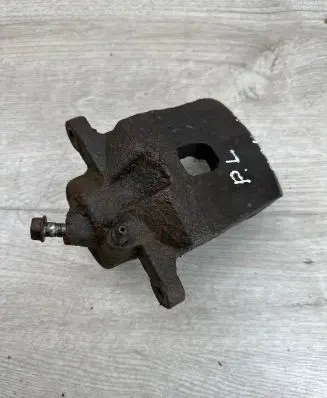 Toyota RAV 4 (XA20) Front brake caliper