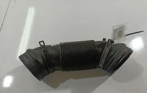 Volkswagen PASSAT CC Air intake hose/pipe 