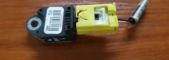 Toyota Auris E180 Airbag deployment crash/impact sensor 8983102150
