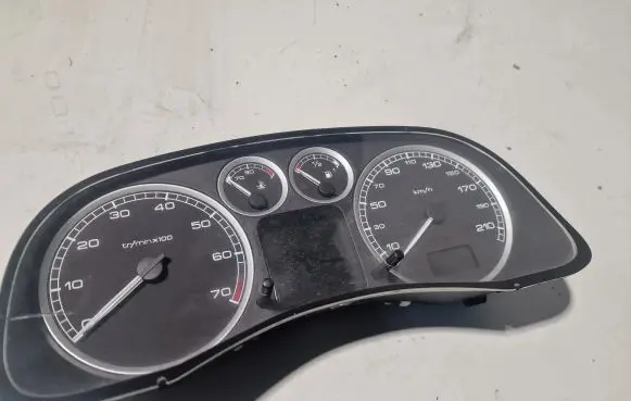 Peugeot 307 Speedometer (instrument cluster) 9646742280
