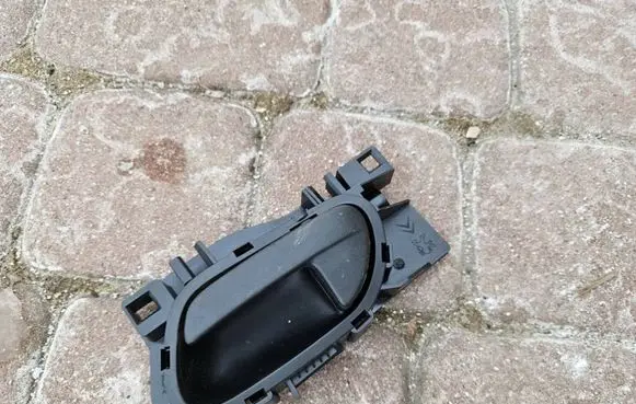 Opel Combo E Front door interior handle 96555515XT