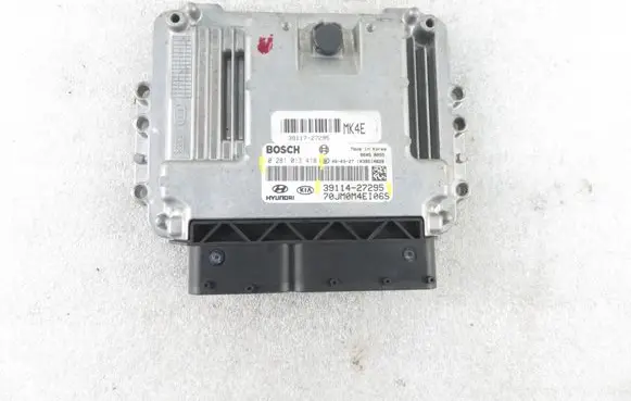 Hyundai Tucson JM Engine control unit/module 0281013418 3911427295