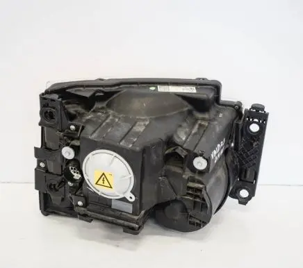 Land Rover Discovery 3 - LR3 Headlight/headlamp XBC001132