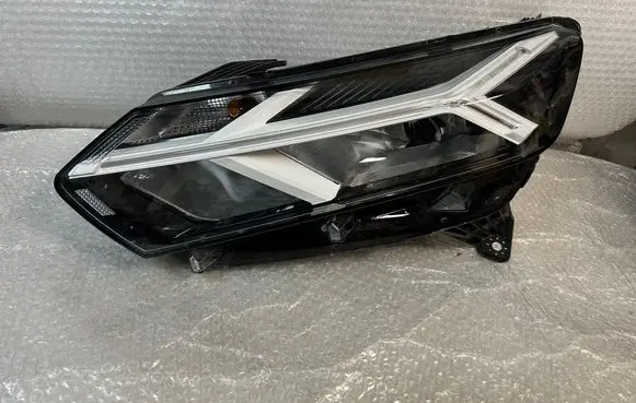 Dacia Sandero III Headlight/headlamp 260602561R