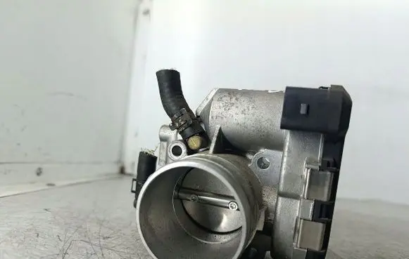 Audi A2 Throttle body valve 
