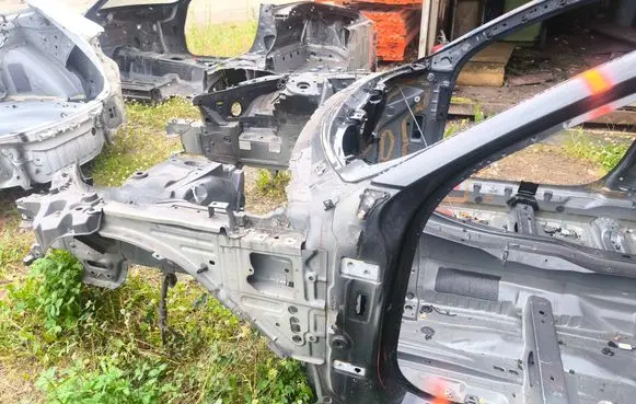 Volvo V60 Front quarter panel