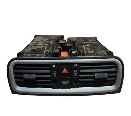 Skoda Roomster (5J) Dash center air vent grill 5j0820951
