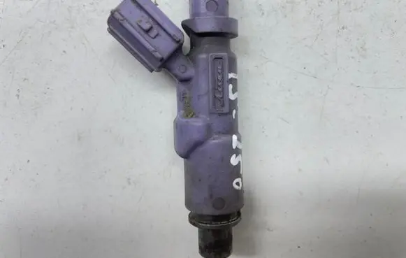 Lexus IS 220D-250-350 Fuel injector 2325070120